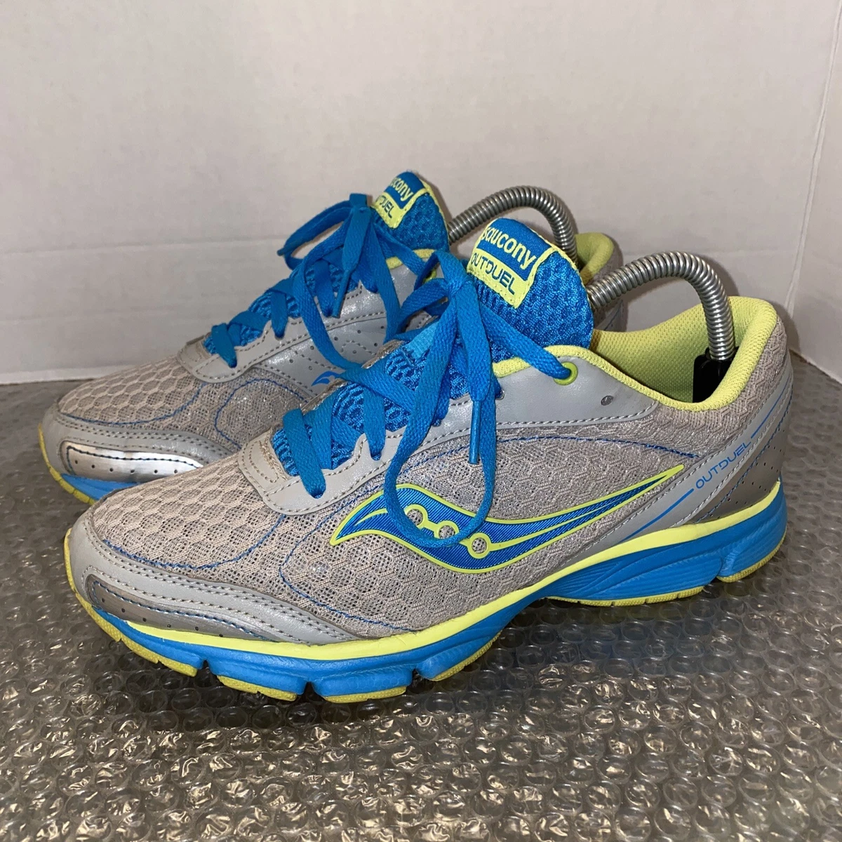Saucony top outduel womens