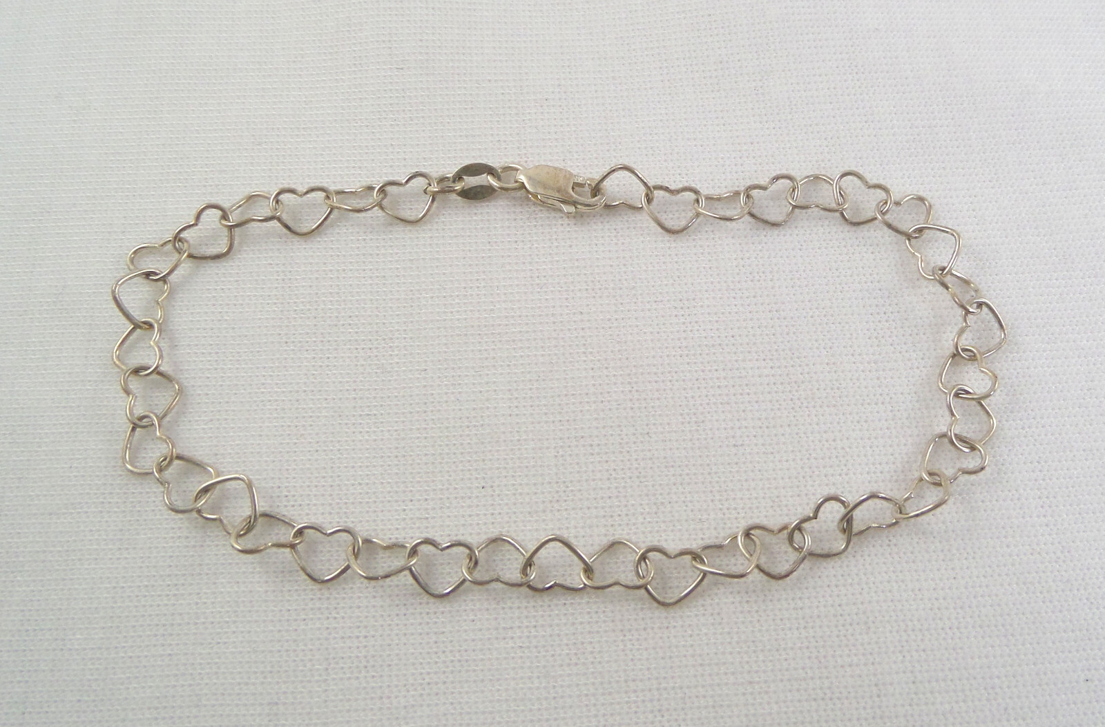 VTG Sterling Bracelet Interlocking Hearts 3.3 Gr. Signed Boma 8 -3/4” Long Italy