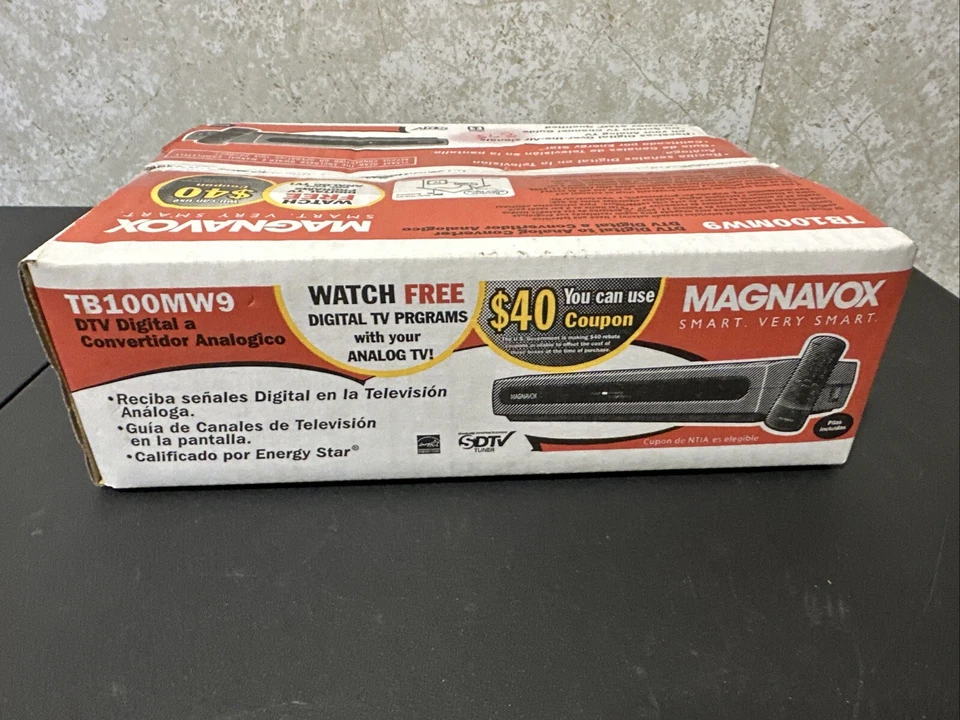 Magnavox DTV Digital To Analog TV Converter TB100MW9 New In Box with Remote NIB - Image 4 of 4