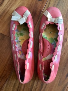 Born Scalloped Marnee Flats Shoes Burnished Leather Red size 7