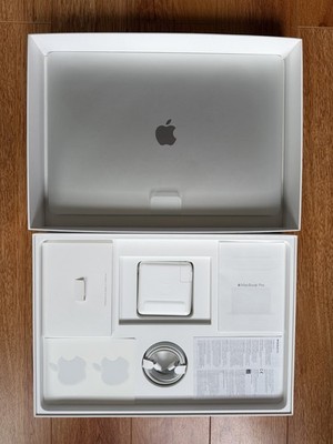 Apple MacBook Pro 15'' 2018 i7 16GB 512GB SSD A1990 Silver Retina Box Charger