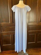 Vintage Miss Elaine Long Nightgown Size S Tiny Bows Cottagecore Union Made USA