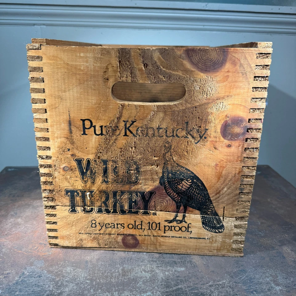 Caja de madera de whisky bourbon recto Kentucky de colección WILD TURKEY - Publicidad Foto 2 de 4