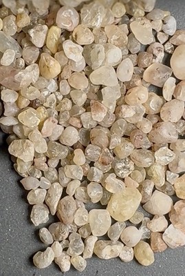 (3 tct) Sehr hochwertiger echter natürlicher weißer Diamant roh 2 mm £14 pro ct.