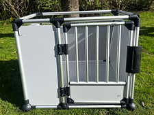 TRIXIE Hunde-Transportbox/Transportkiste aus Aluminium, Silber/Grau