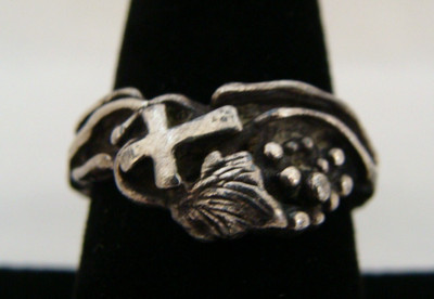 BSCJ Sterling Silver Ring Grapes Leaf Cross Size 8.75