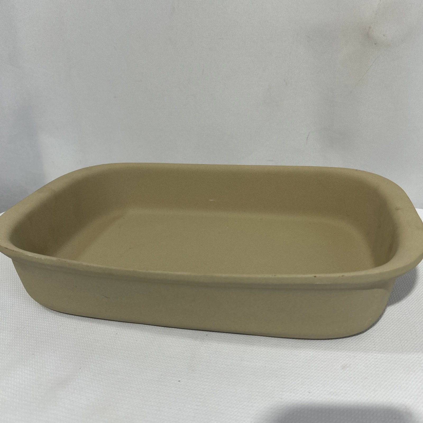 THE PAMPERED CHEF Family Heritage Stoneware Collection 13" X 9” ROASTER PAN