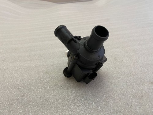 Volkswagen PASSAT B8 USA 2018 Zusatzwasserpumpe 5C0965561 Benzin 125kW UTO23850