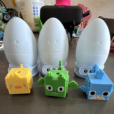 PhatMojo Cat Simulator 2023 Mini Figure Set 3 Cats + 3 Egg Capsules 1in