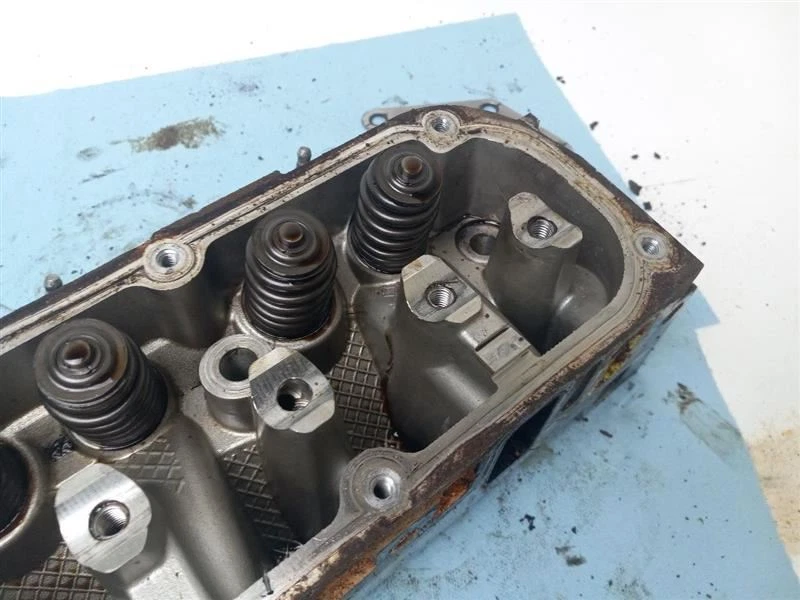 Chrysler Town Country 2002-2007 culata lado conductor Foto 4 de 4