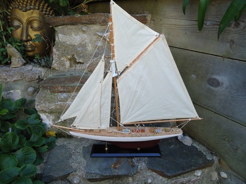 Large Model Columbia Yacht 60cm On Stand Hand Made Wooden -maritime Ship Boat. - Picture 2 of 8