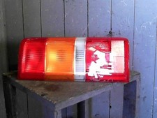 Feu arrière Ford COURRIER