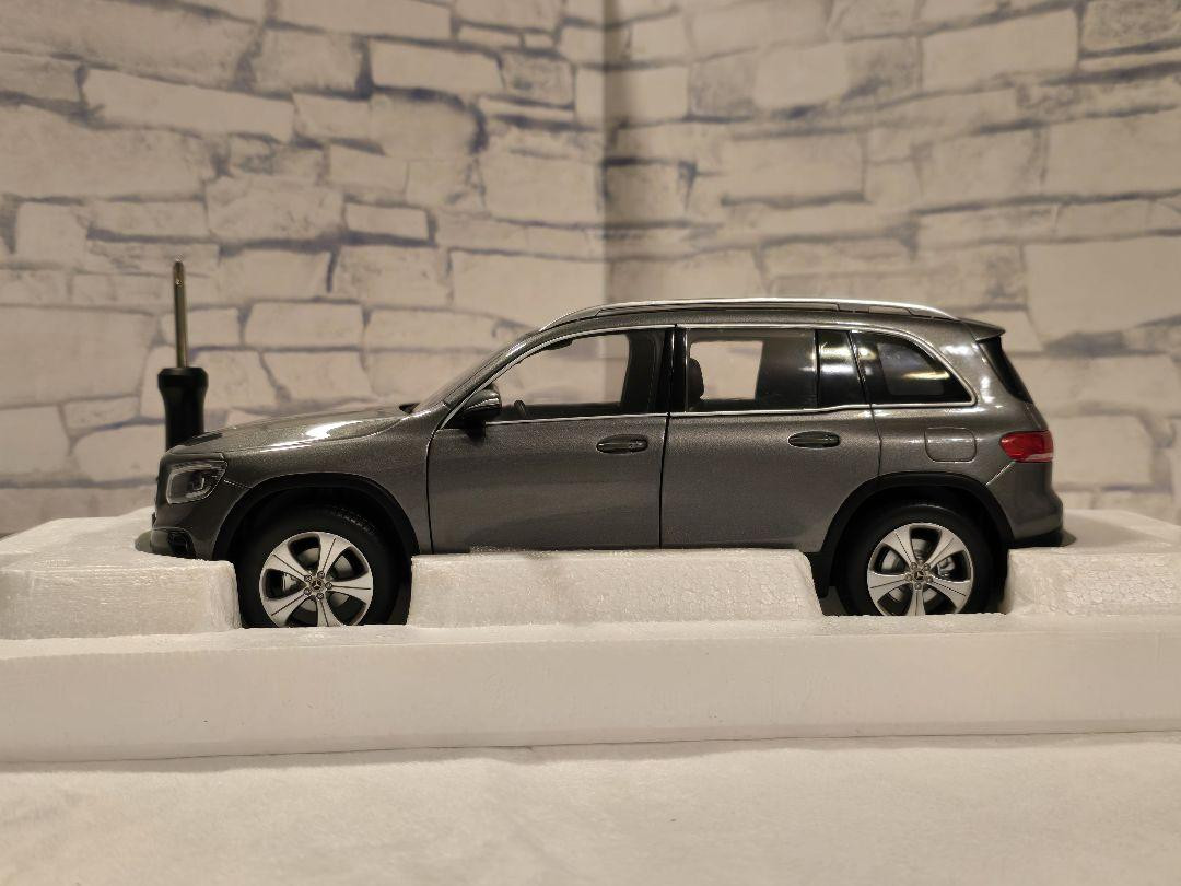 Mercedes-Benz GLB 1:18 model car | eBay
