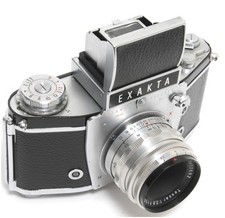 Ihagee Exakta Varex IIa 35mm SLR camera w. Zeiss Jena Tessar 2.8/50mm lens fro