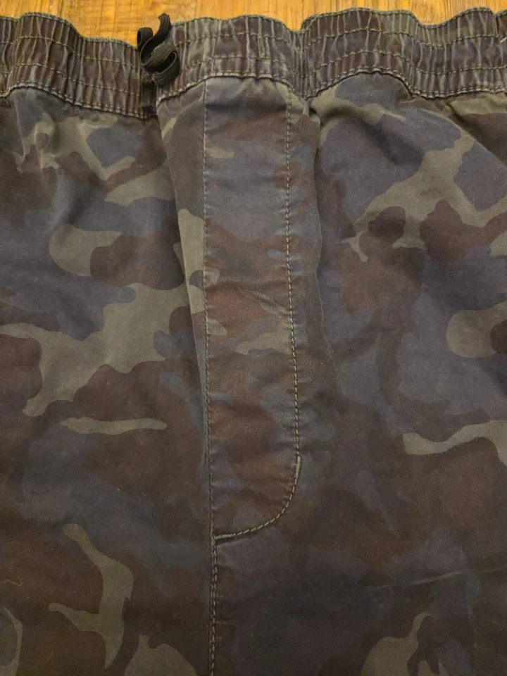 Pantalones cortos cargo Arizona camuflados con cordón Foto 2 de 4