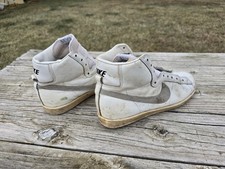 Vintage 1985 Nike Penetrator Basketball Shoes...