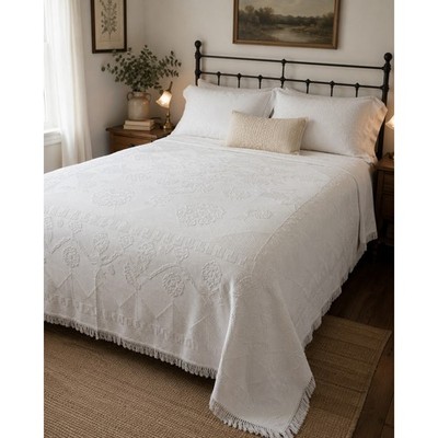 Vintage White Chenille Bedspread King Size 110x90 George Washington's Choice
