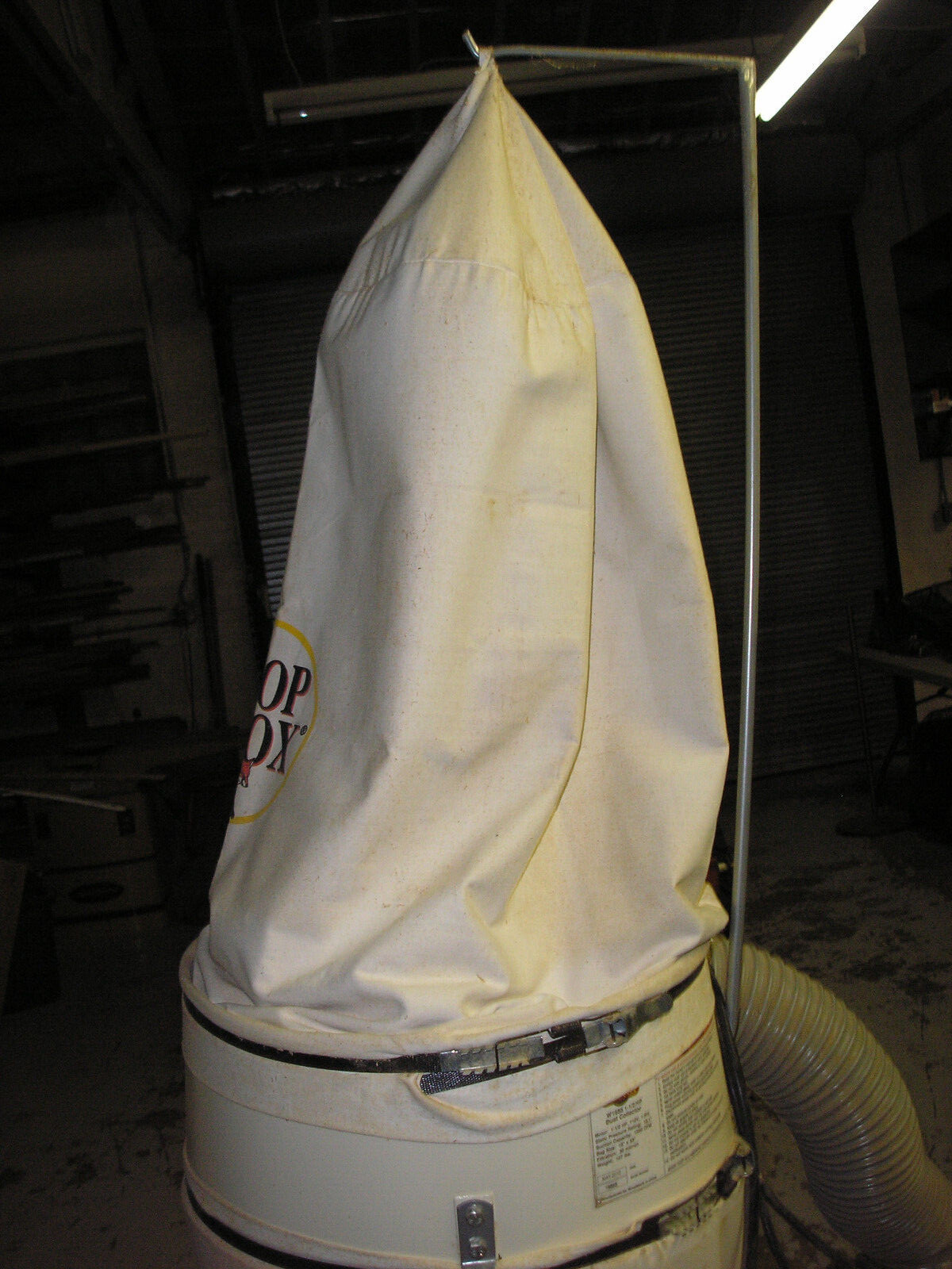 Shop Fox W1685 1.5 HP, 16Amp, 110V, 1P, 3450 RPM, 1280CFM Dust