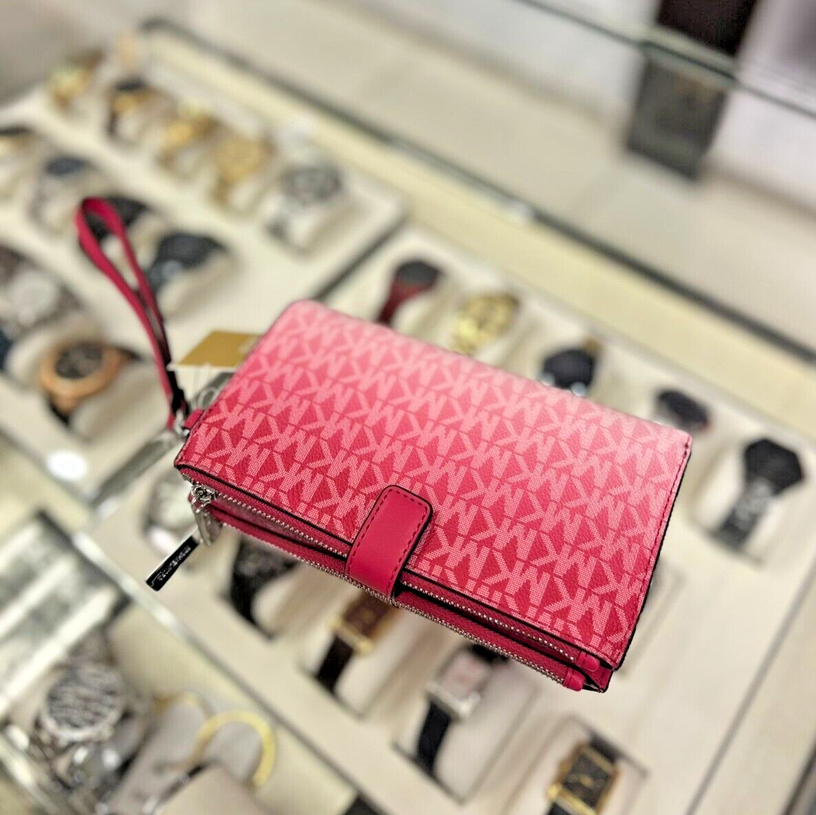 Michael Kors Jet Set Travel Large Double Zip Wrist Strap Wallet