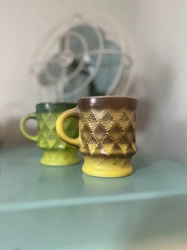 2 Vtg Kimberly Coffee Cup Mugs Anchor Hocking Diamond Green & Gold Yellow