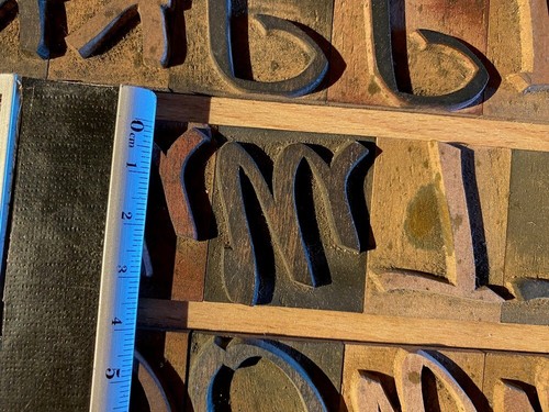 Holzlettern Schreibschrift alte Drucklettern Frankreich Lettern Holzbuchstaben - Bild 6 von 7