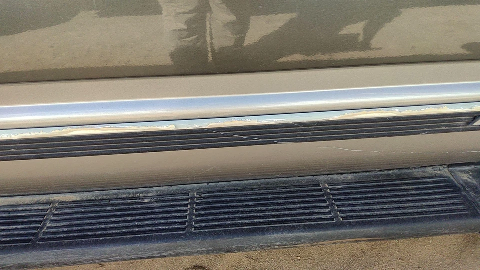 Chevy Suburban 1992-1999 pasajero delantero derecho moldura de puerta OEM moldura Foto 3 de 4