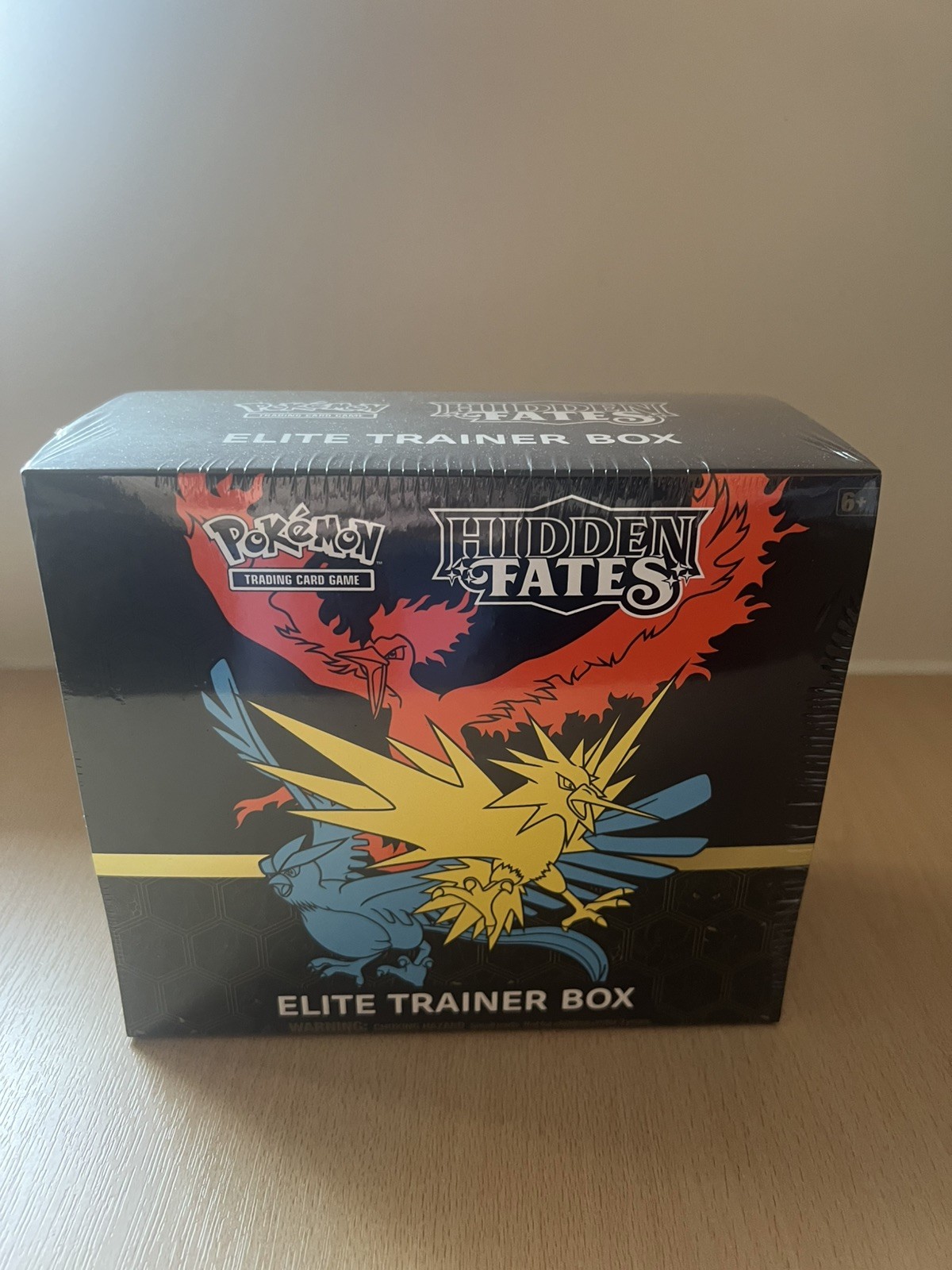 Pokemon TCG Hidden Fates Elite Trainer Box ETB Brand New & Factory Sealed (B)