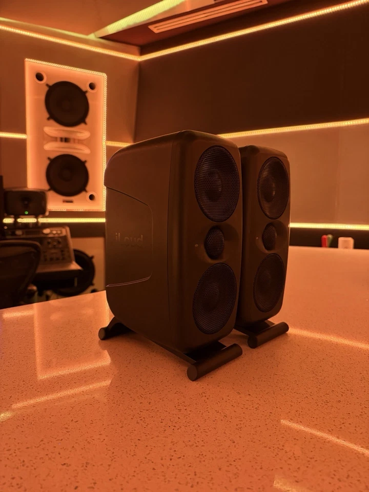 IK Multimedia iLoud MTM 100W Studio Monitor - Image 2 of 2