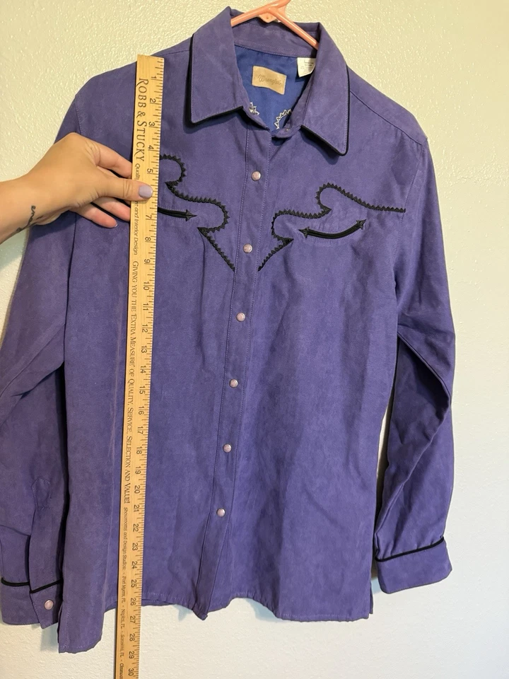 Camisa a Presión Wrangler Perla Para Mujer Pequeña Sonrisa Bolsillos Gamuza Vaquera Occidental Foto 3 de 4