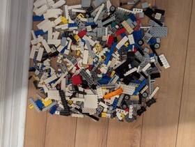 LEGO CITY 60141 Police Station 100% Complete with Minifigures