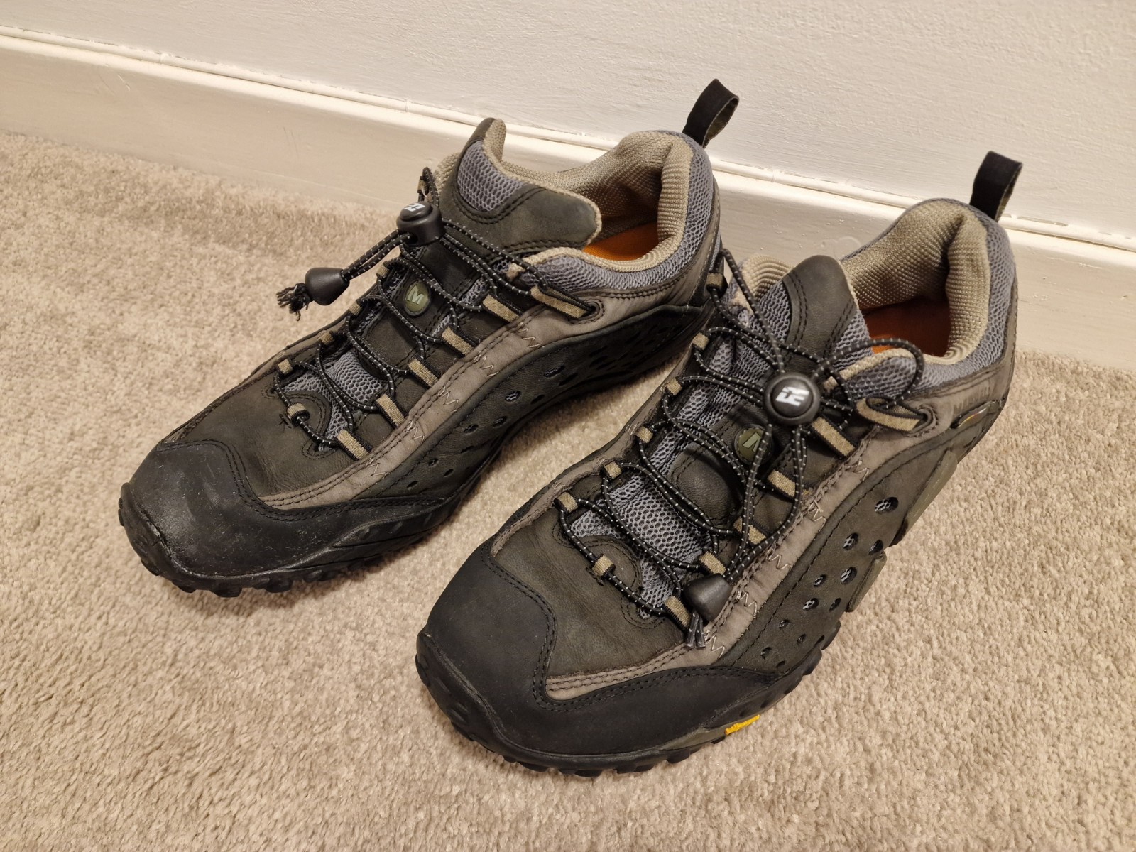 Merrell Scarpa da passeggio Uomo UK 12.5 Intercept Nero Liscio