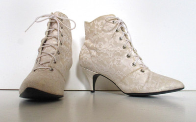 Vtg 80s Aphrodite Cream Lace Bridal Victorian Downton Abbey Booties 7.5 M Women