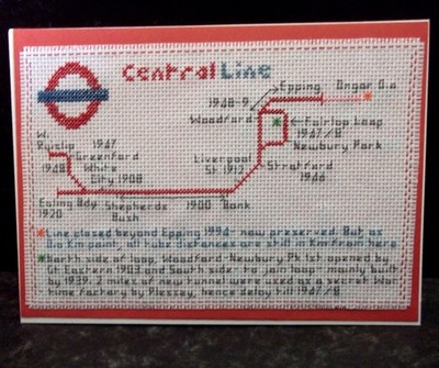 NEUE HANDGEFERTIGTE KREUZGESTICKTE GRUSSKARTE: LONDON TUBE - CENTRAL LINE KARTE