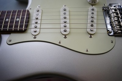 Fender FSR Made In Japan Hybrid II Stratocaster Rosewood Inca