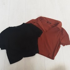 2 Shein Crop Top Bauchfrei Shirt Schwarz Kupferbraun Gr. M  Kragen Herz