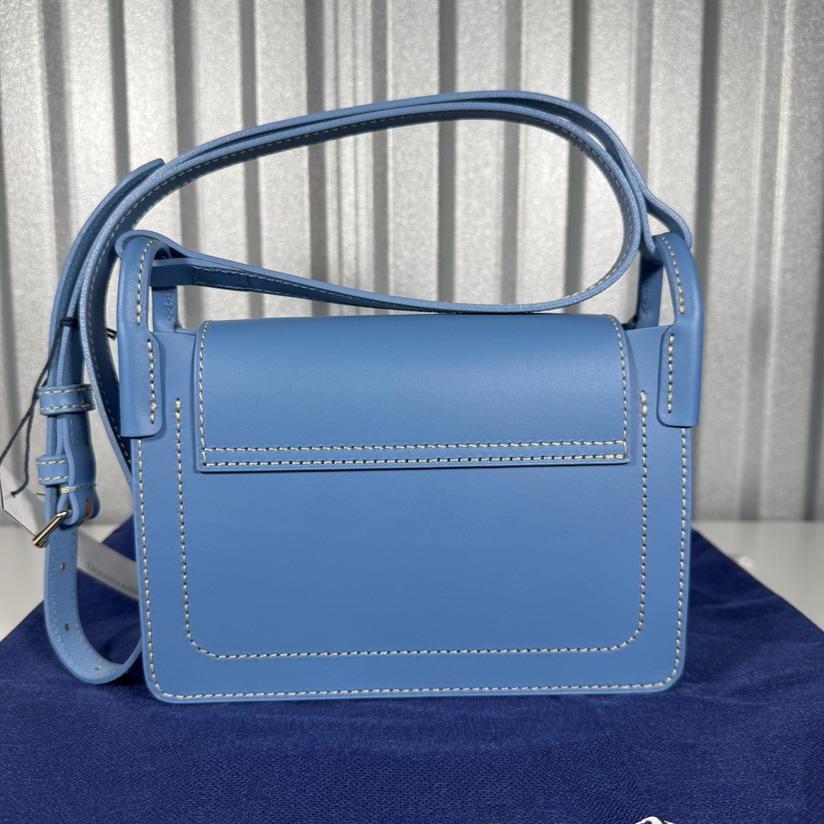 【Dooney&Bourke】ミッキーマウス クロスボディバッグ ブルー 2025 Disney Parks Dooney & Bourke Mickey Mouse Blue