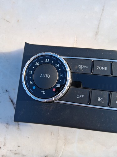 Mercedes-Benz CLS C218 X218 2015 Climate control unit module A2049000715 - Picture 4 of 7