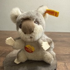 Steiff Yuku Koala Bear 1446/11 Ear Tag Stuffed Animal 4.5" Tall 3" Wide Vintage