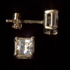 14K 1.15 Gram Solid Yellow Gold 4mm Princess Cut Clear Crystal CZ Earrings ha