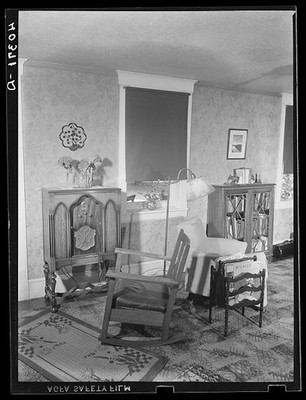 Photo:Lancaster County Pennsylvania Enos Royer Farm Living Room 1938