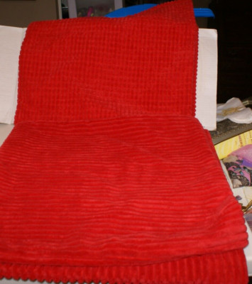 4 Decorative RED VELOUR Throw Pillow Covers  (2) BEBEN TOP (2)LHKIS 18'' SQUARE