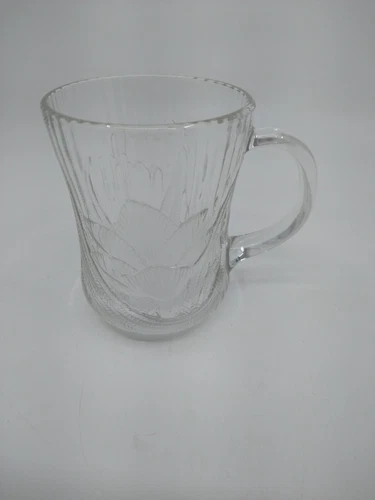 Set of 12  Arcoroc Vintage Canterbury Crocus Glass Coffee/Tea Mugs Raised Floral
