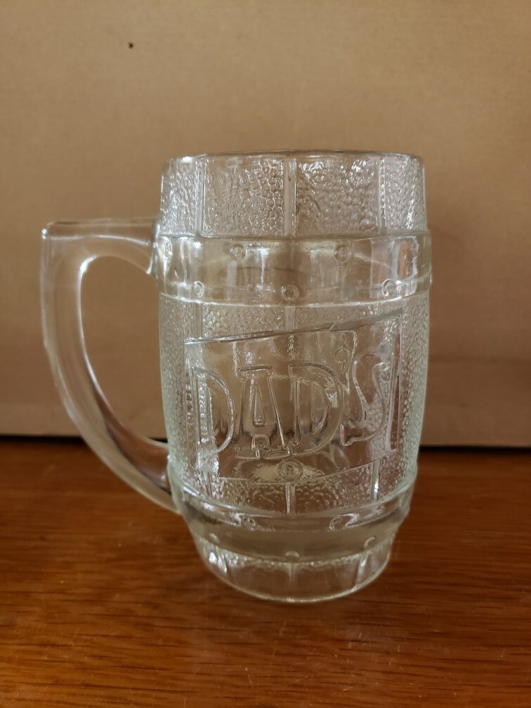 MUG ROOT BEER 12缶✖︎4ケース MUG Root Beer Soda Pop, 12 fl