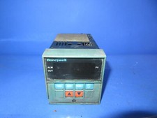 HONEYWELL DC2001-0-0000-0000-00-0111 120V Temperature Controller + 1 Year War...