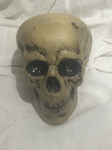 Ceramic Skull with Penetrating Head Wound Decor   ~ 5" x 5" NEW / NOS