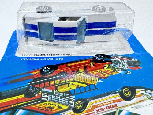 Hot Wheels Blackwall 7644 White Mustang Stocker Blue Card Blister Excellent - Picture 13 of 23