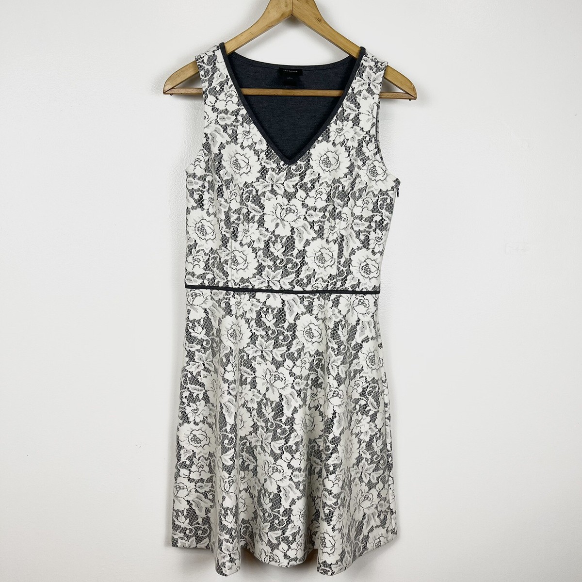 Ann Taylor Size 4 Floral Lace Eyelet Fit & Flare Dress Sleeveless | eBay Ann Taylor Size 4 Floral Lace Eyelet Fit & Flare Dress Sleeveless | eBay