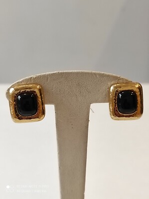 MONET Ohrclips aus vergoldetem Metall und Onyx