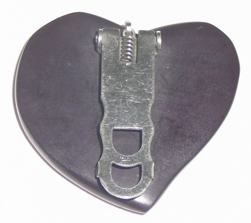 Vintage bakelite heart shaped with flowers dress clip - Bild 2 von 2