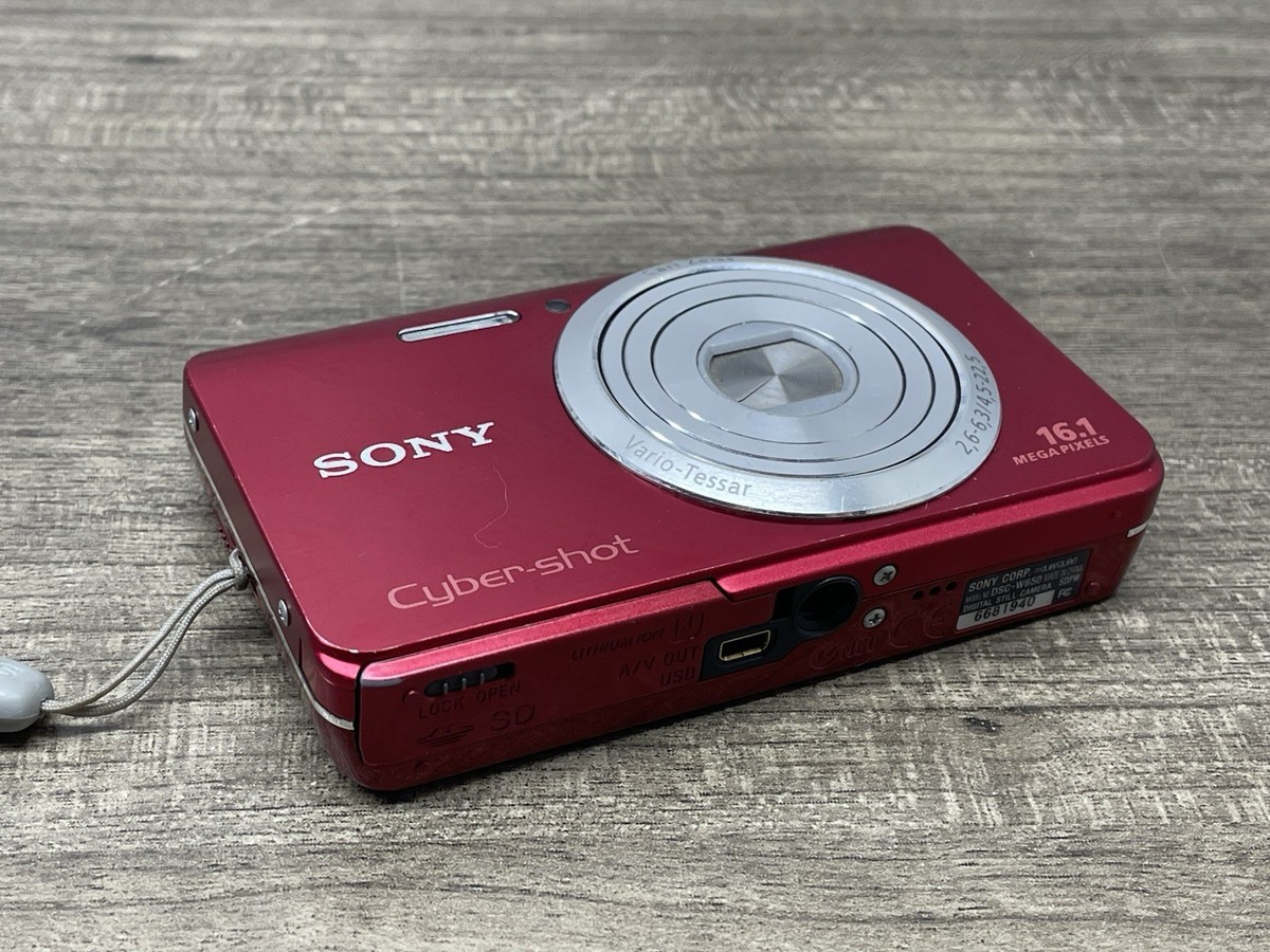 Sony Cyber-shot DSC-S650 7.2-megapixel digital camera at